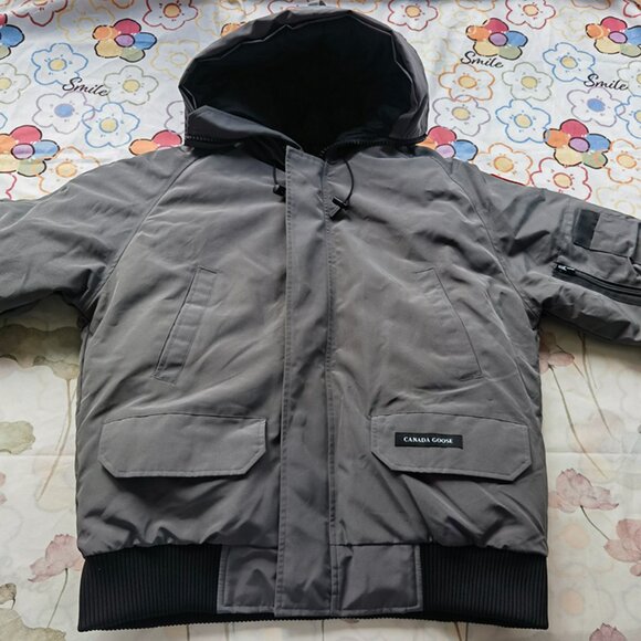 Canada Goose Men's Down Jacket - Picture 2 of 12